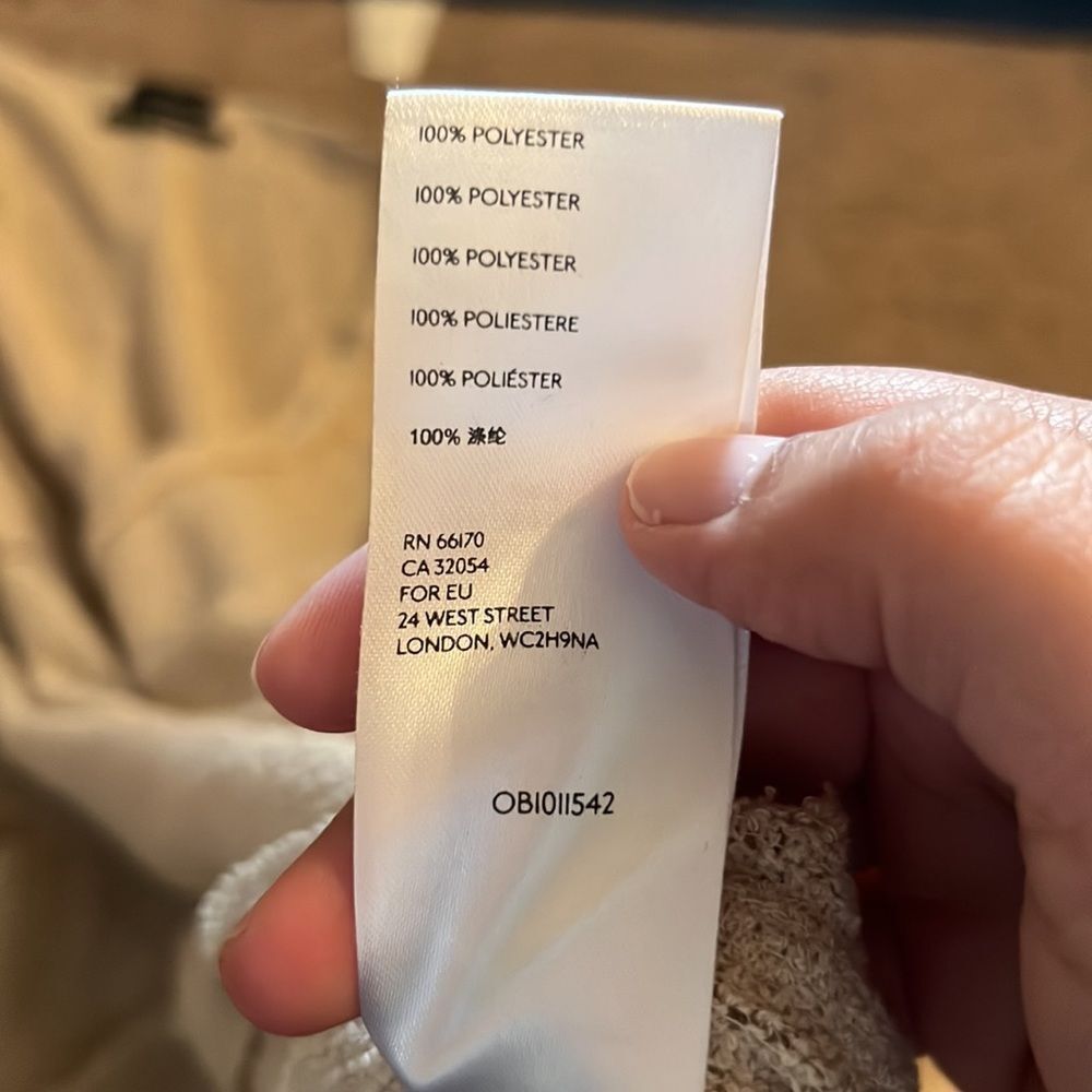 Out from under small top - Picture 7 of 8